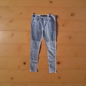 New Surface To Air Women's denim colorblock Jeans size 28